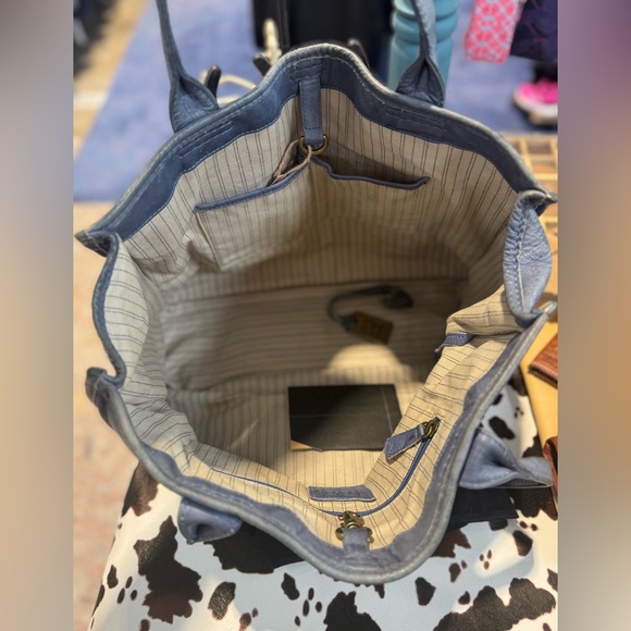 EUC Blue Leather Frye Melissa Tote - Picture 4 of 9